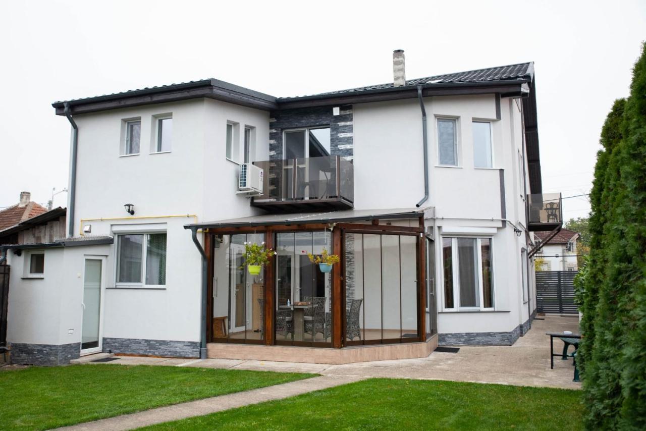 Green Apartments Oradea Ngoại thất bức ảnh