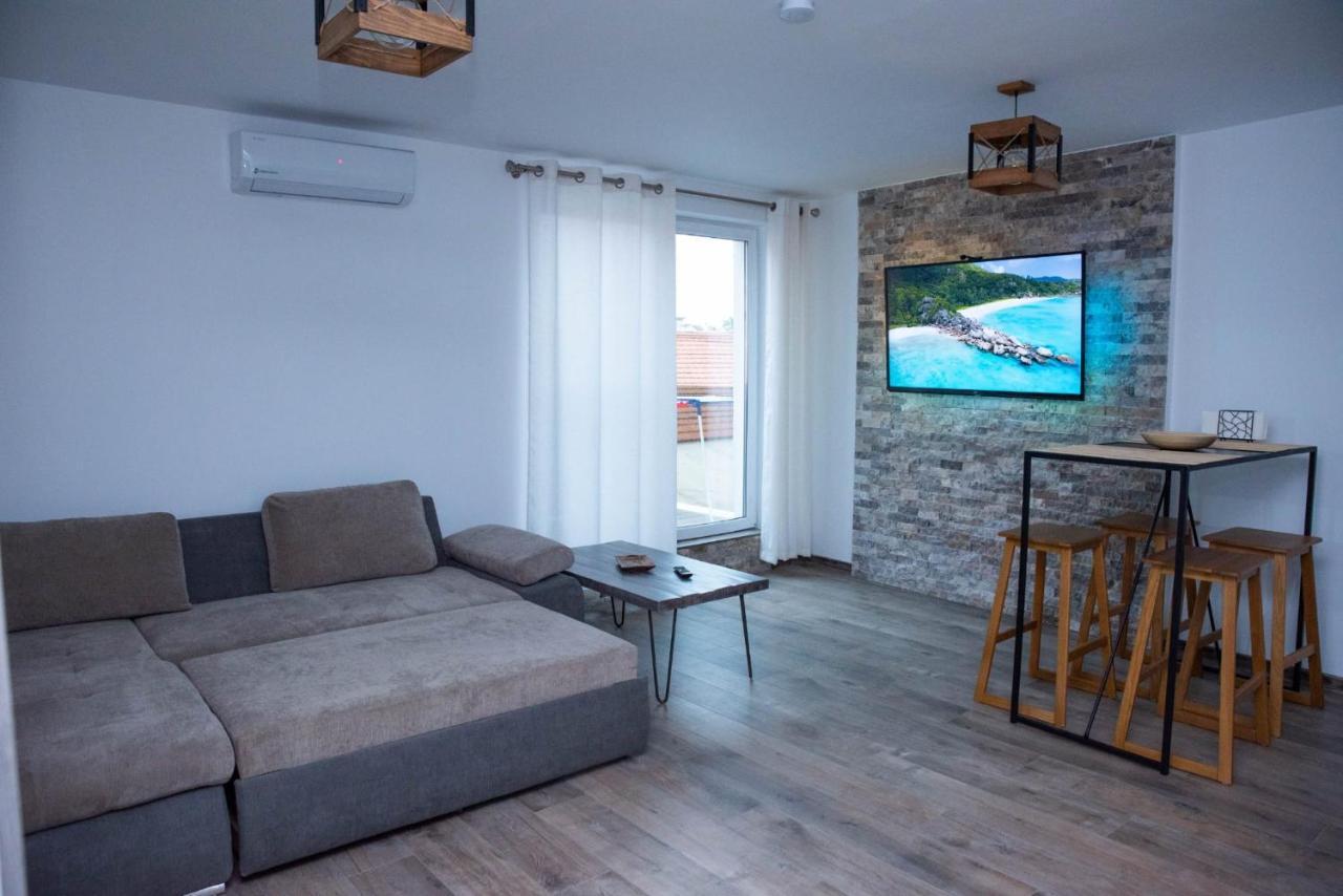 Green Apartments Oradea Ngoại thất bức ảnh